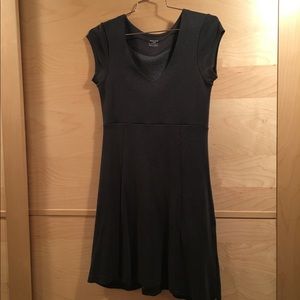 Cap-sleeved dress - XS